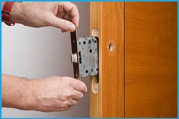 Lock Locksmith Services Redmond, WA 425-749-3863 - 13-new-locks-installation