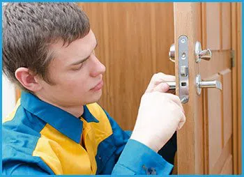 Lock Locksmith Services Redmond, WA 425-749-3863 - 5-lock-opening